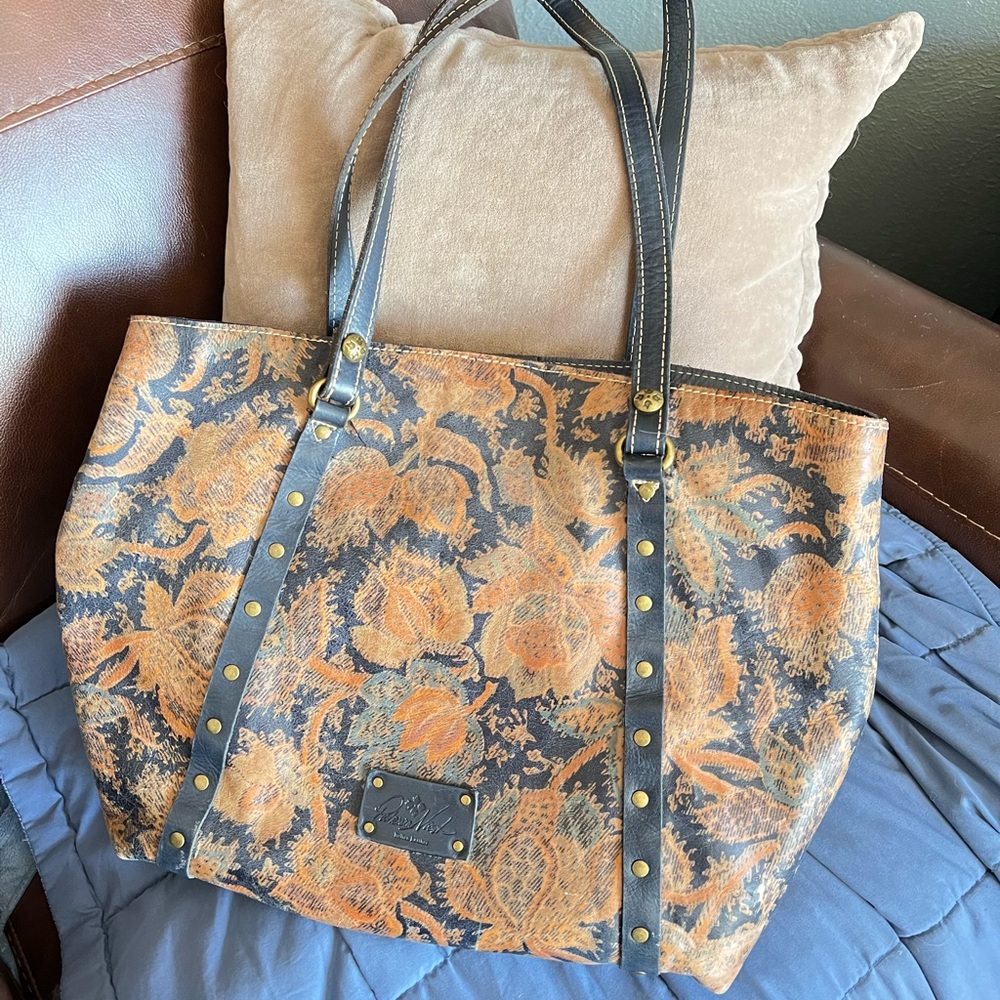 Patricia Nash Heritage collection Navy floral Italian Leather Treviso tote